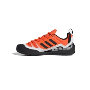 Pánska nízka turistická obuv - ADIDAS-Terrex Swift Solo 2.0 impact orange/core black/crystal white Oranžová 46 1