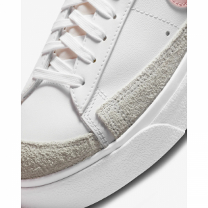 Dámska vychádzková obuv - NIKE-Blazer Low Platform white/summit white/black/pink glaze Biela 40 5