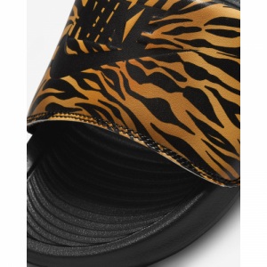 Dámske šlapky (plážová obuv) - NIKE-Victori One Print Ws black/black Čierna 42 3